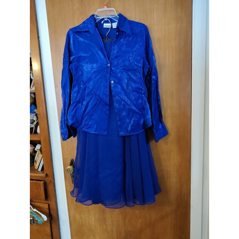 LIZ BAKER Outfit  Womens 2 Piece Skirt (8) Button Up Top (10p) Blue Shimmer